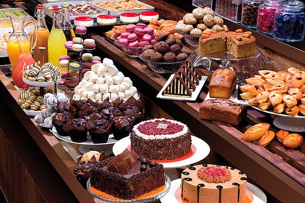 How to Order Desserts for a Large Event