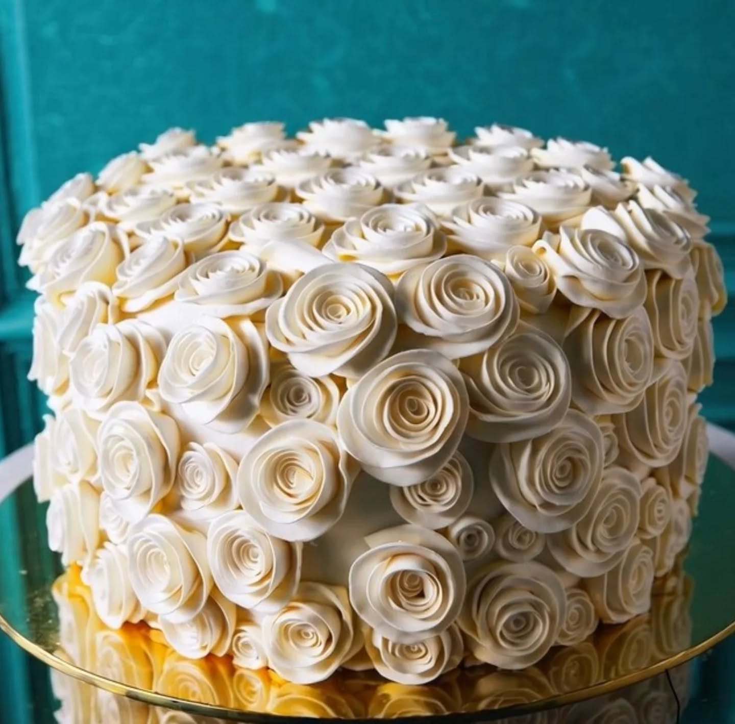 Custom cake design