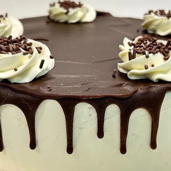 Grab n' Go Cake 6"